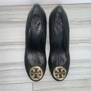 Like New Tory Burch Black Wedge